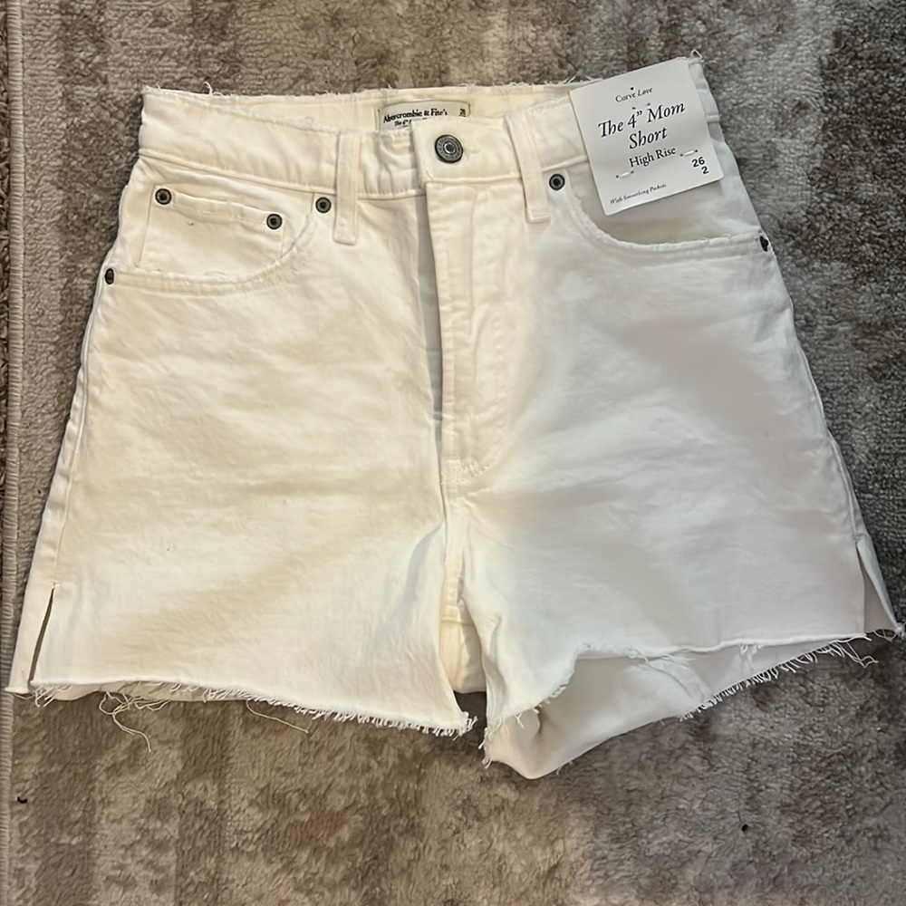 Never worn Abercrombie curve love shorts